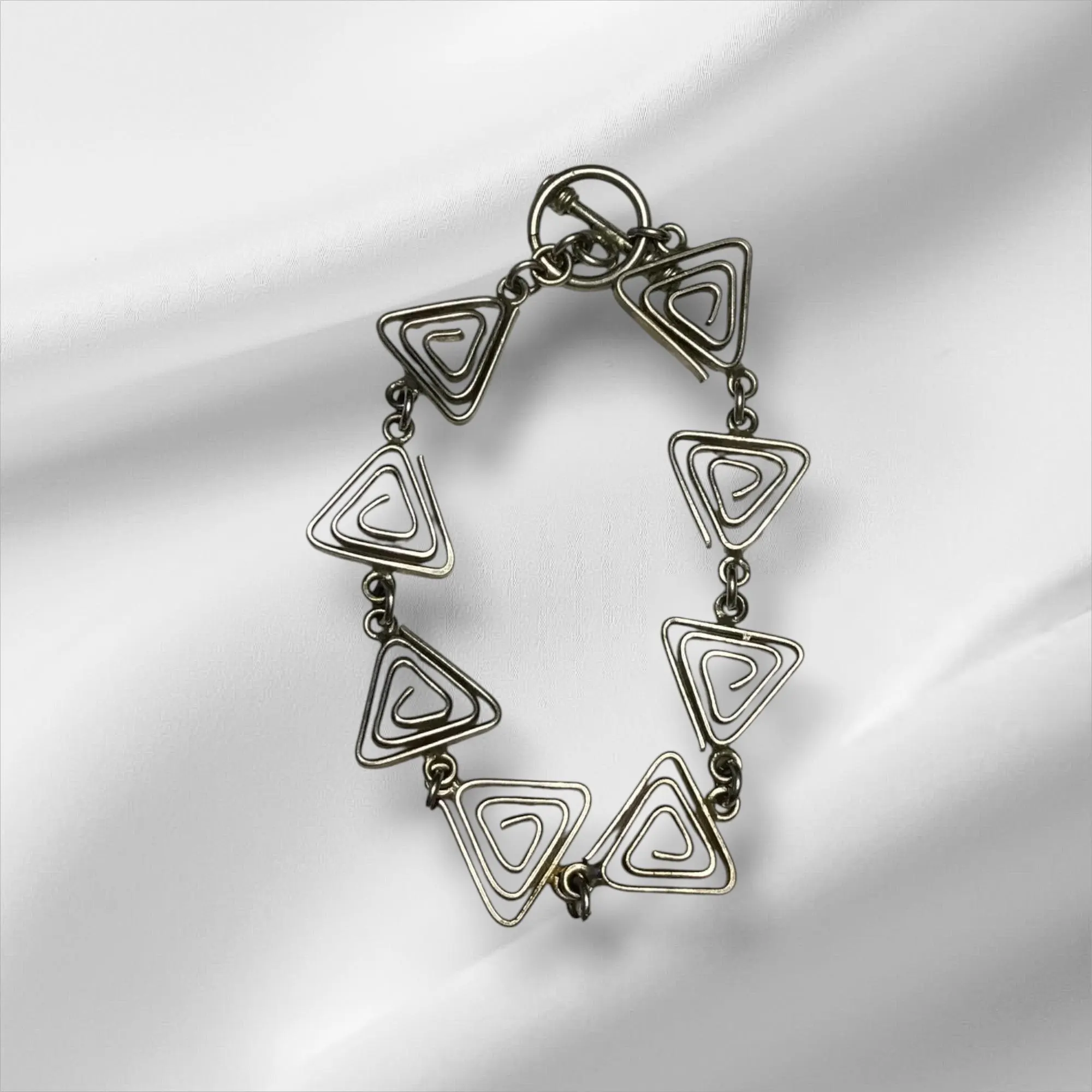 Silver Triangle Bracelet w/Toggle Clasp 8"
