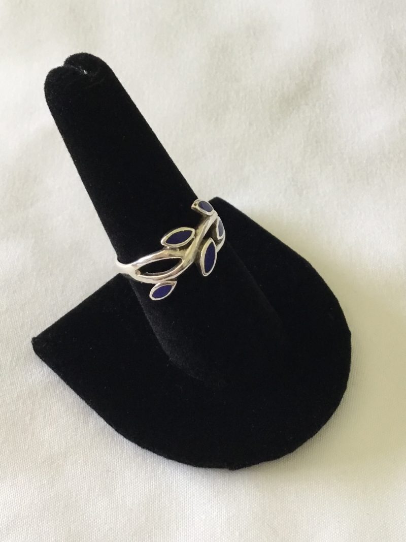 Sterling Silver w/Blue Enamel Leaf Pattern Ring - Size 8 - Image 2