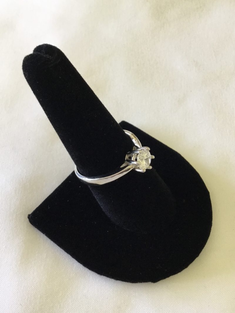 Sterling Silver Ring w/Small Round CZ Stone, Size 7.5 - Image 2