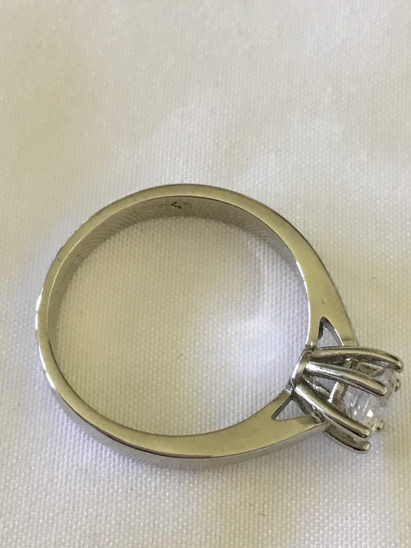 Sterling Silver Ring w/Small Round CZ Stone, Size 7.5 - Image 4