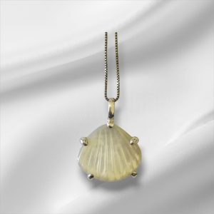 Sterling Silver Necklace w/Shell Shape Mother of Pearl Pendant 18"