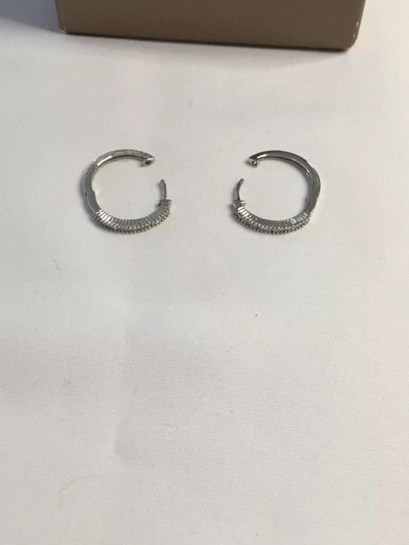 Stunning Sterling Silver Affinity Small Hoop Earrings - Image 3