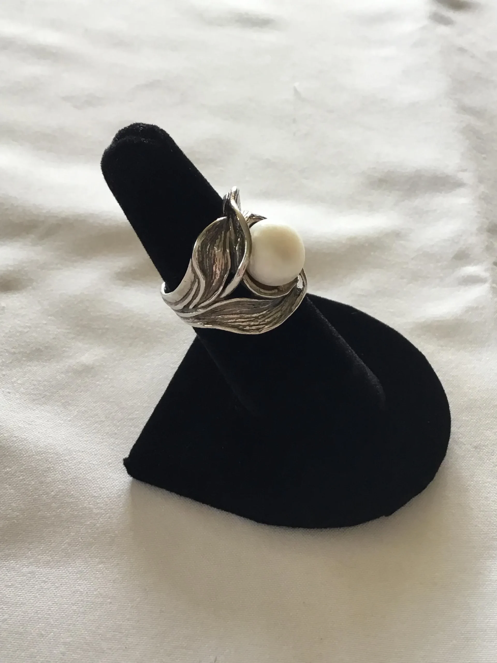 Sterling Silver Ring w/Faux Pearl, Size 7 - Image 5