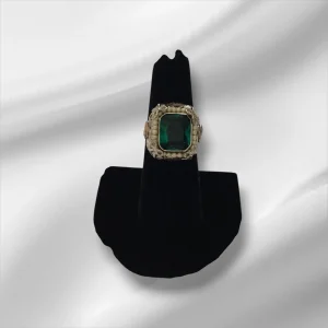 Sterling Silver Ring w/Emerald Colored Stone, Size 7