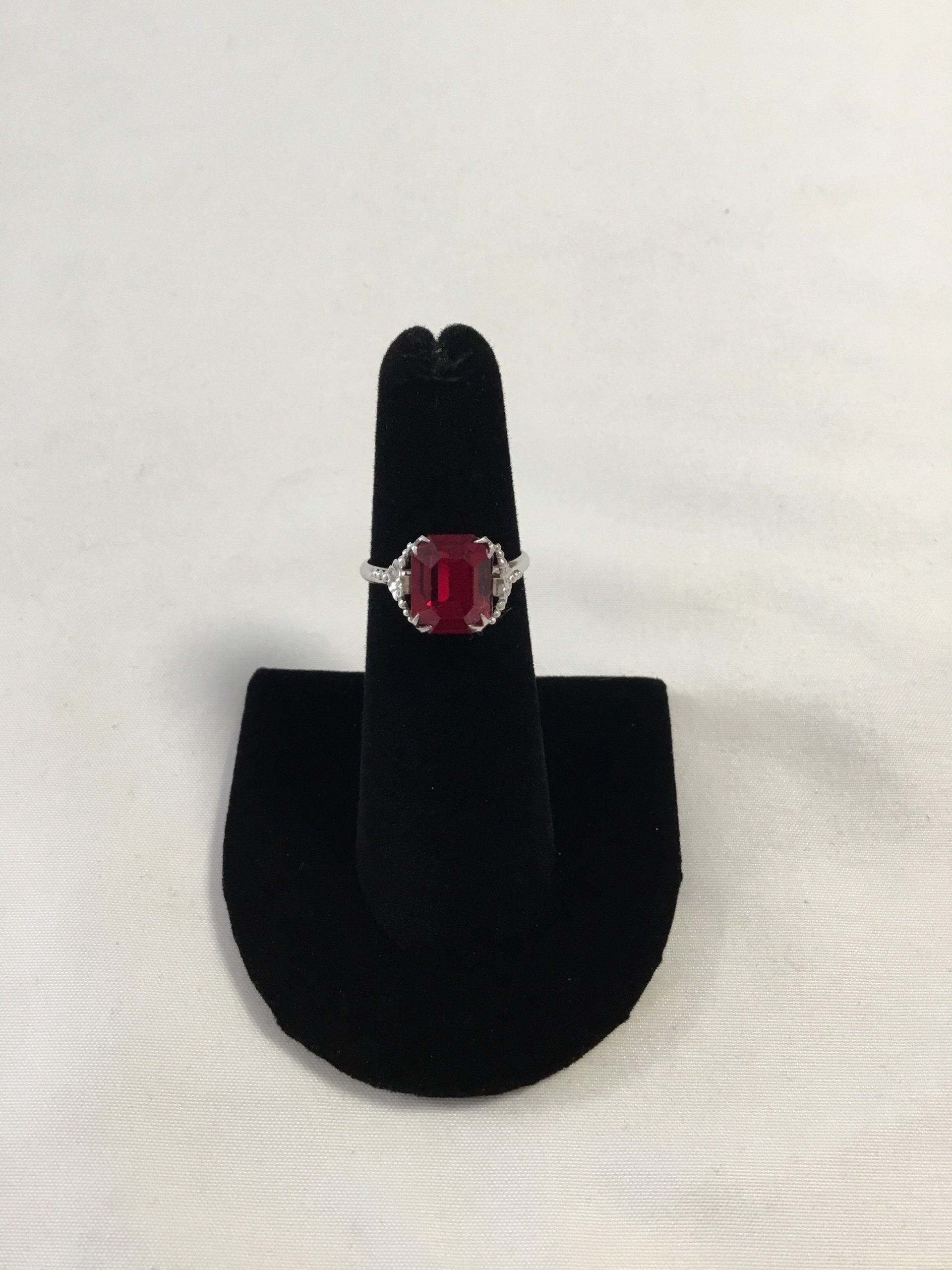 Sterling Silver Ring w/Red Stone, Size 6 - STUNNING - Image 4