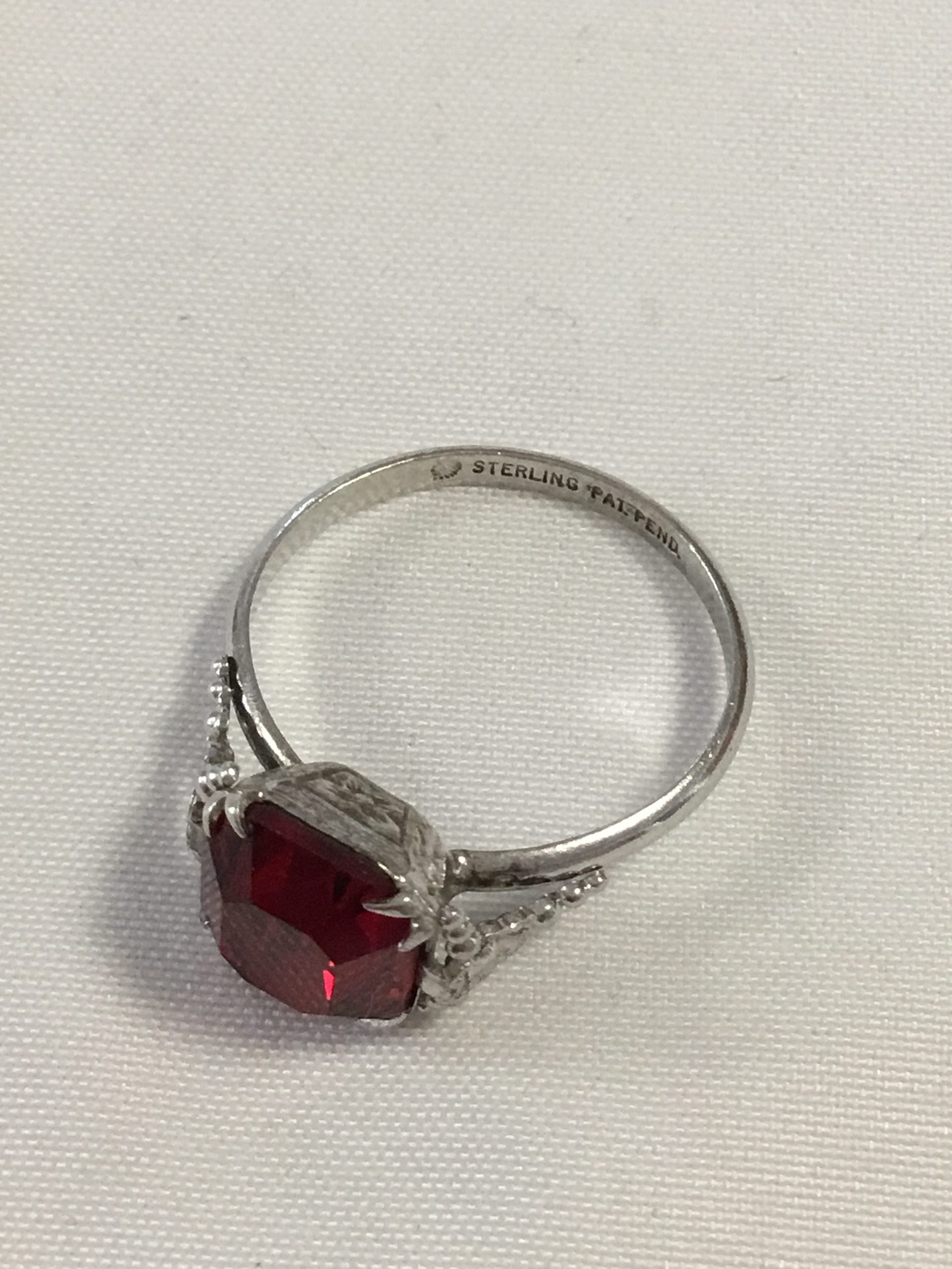 Sterling Silver Ring w/Red Stone, Size 6 - STUNNING - Image 2