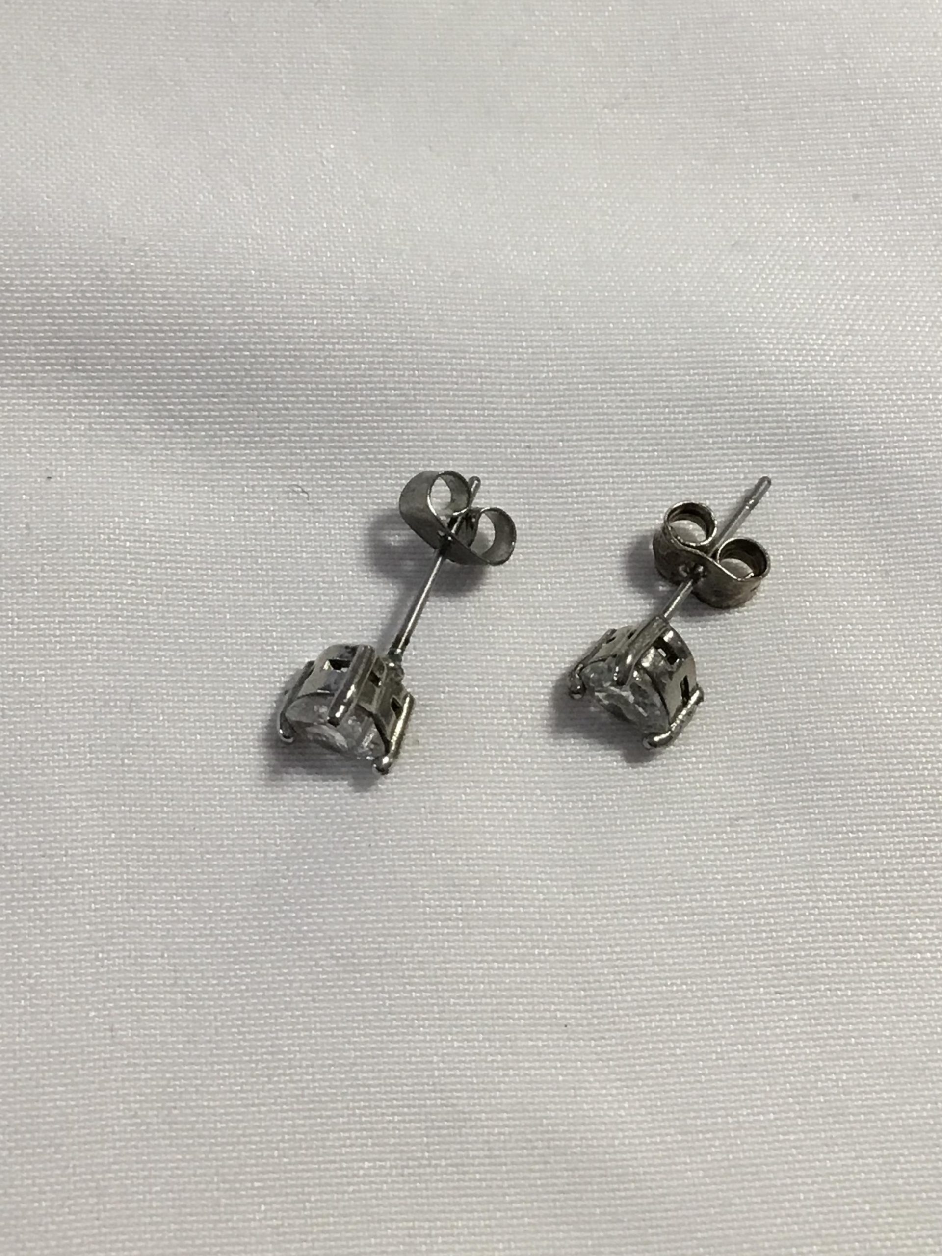 Sterling Silver Clear Stone Heart Shaped Pierced Stud Earrings - Image 3