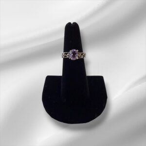 Sterling Silver Ring w/Purple Stone Size 7